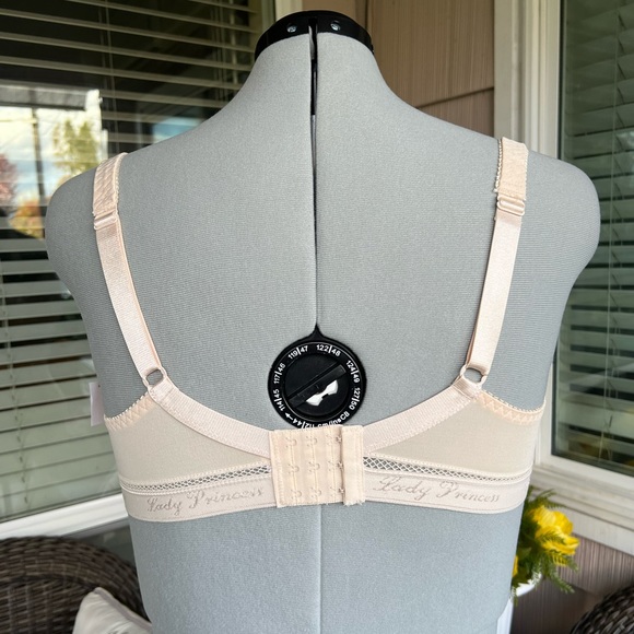 Lady Princess Bra - Picture 4 of 6